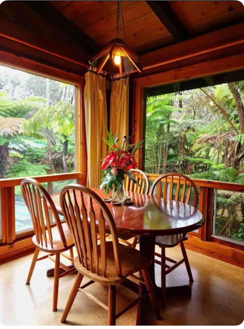The Pacifica Inn Volcano Eksteriør billede